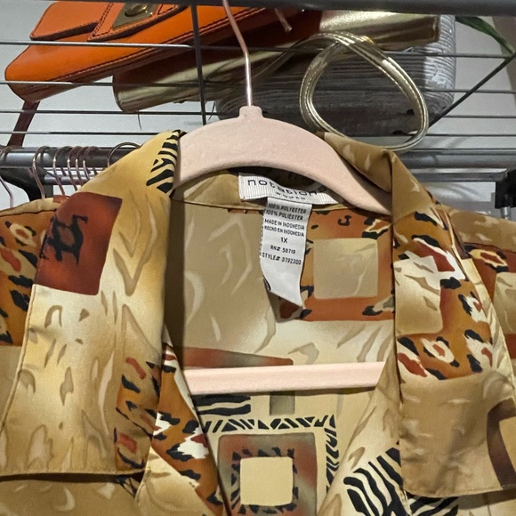 Notations safari print short sleeve blouse - Picture 3 of 3